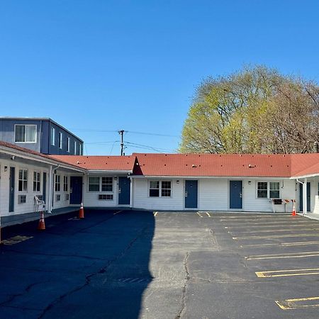 Chisholm'S Motor Inn Согас Экстерьер фото