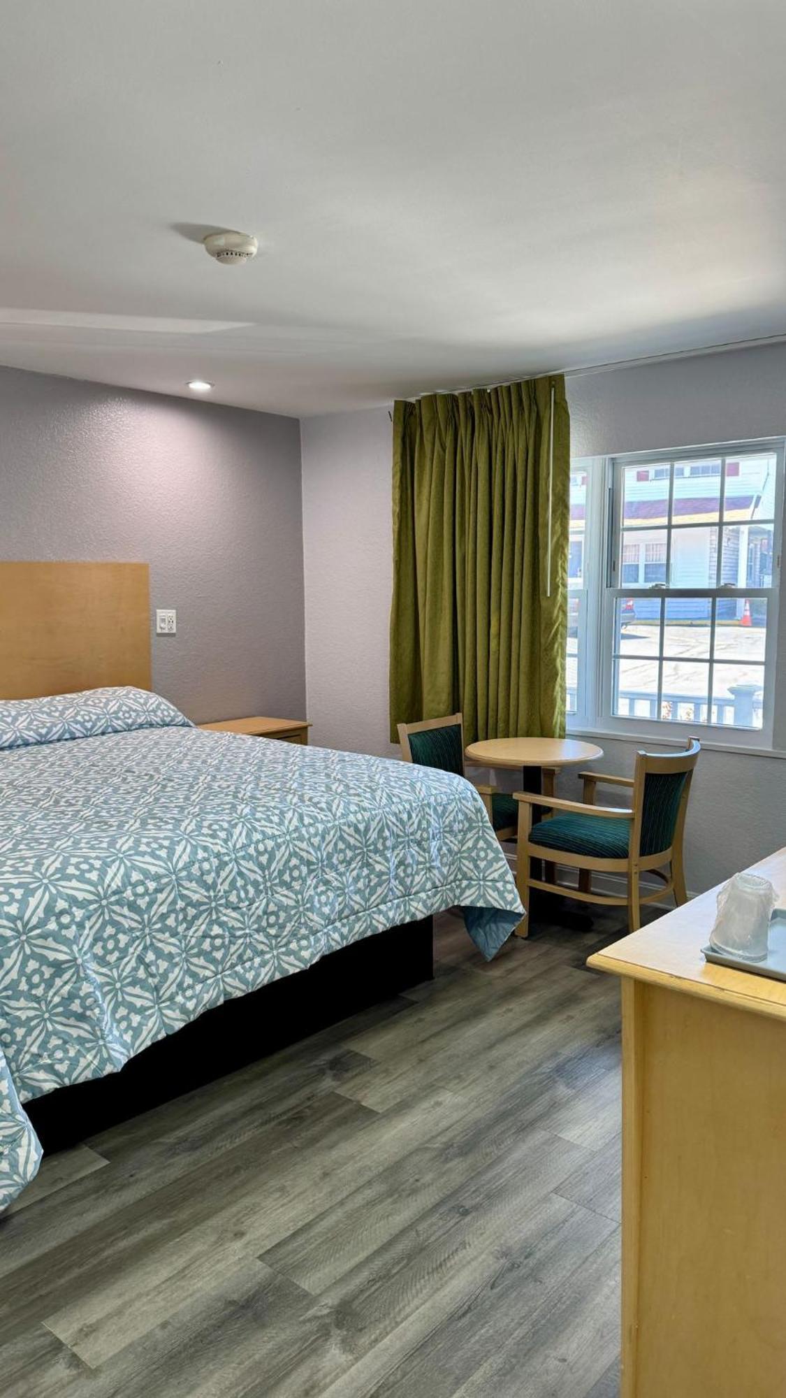 Chisholm'S Motor Inn Согас Экстерьер фото