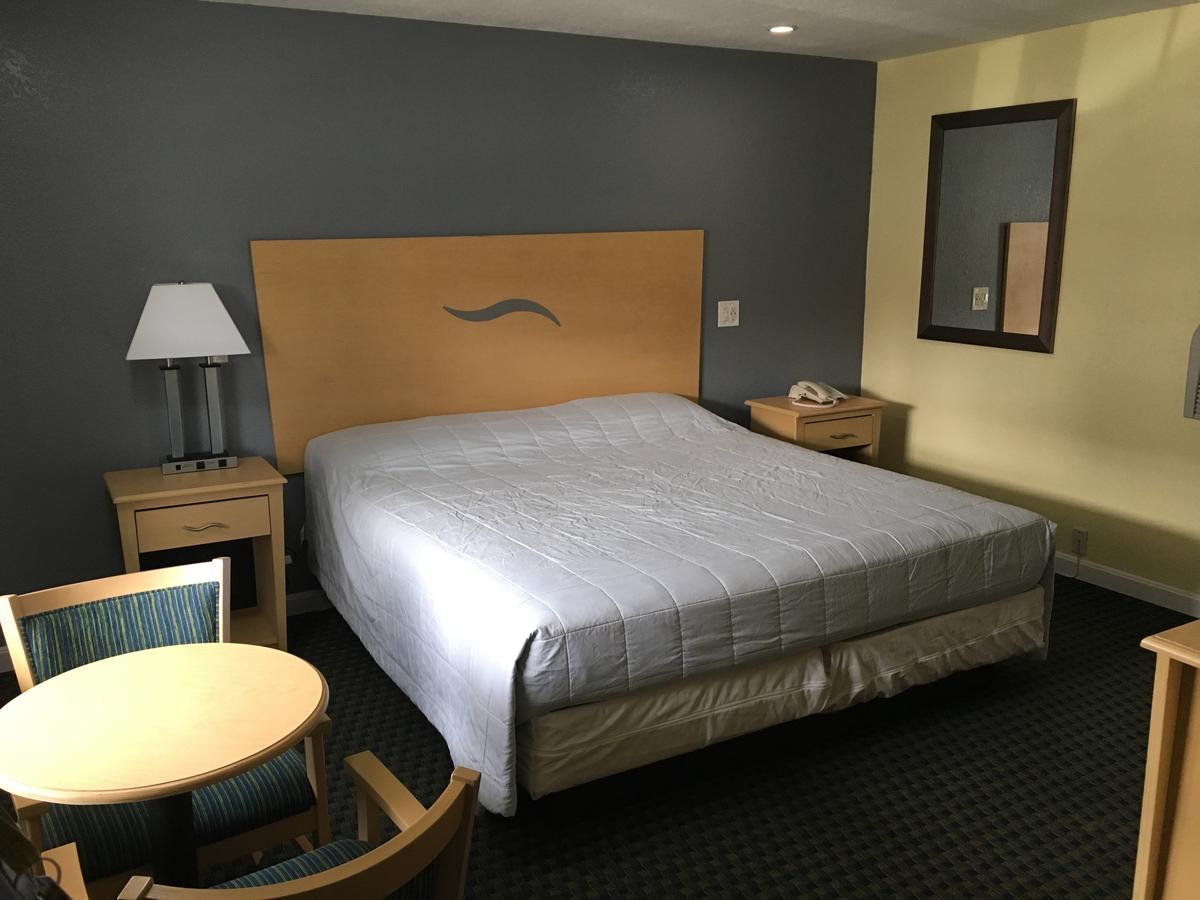 Chisholm'S Motor Inn Согас Экстерьер фото