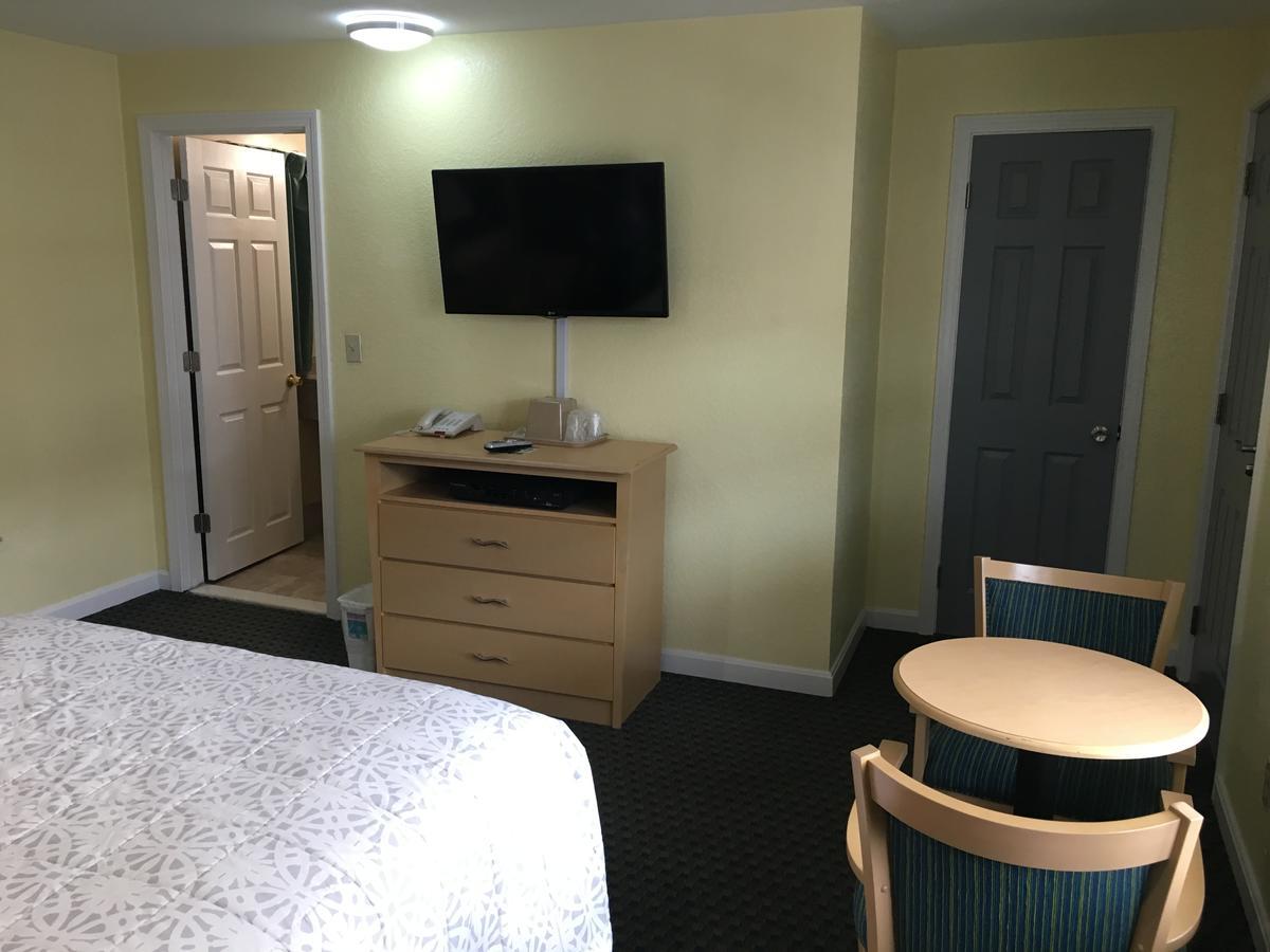 Chisholm'S Motor Inn Согас Экстерьер фото