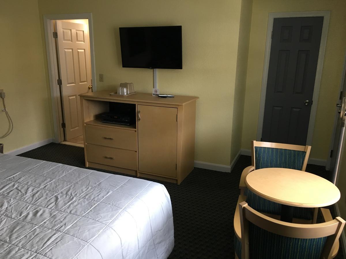 Chisholm'S Motor Inn Согас Экстерьер фото