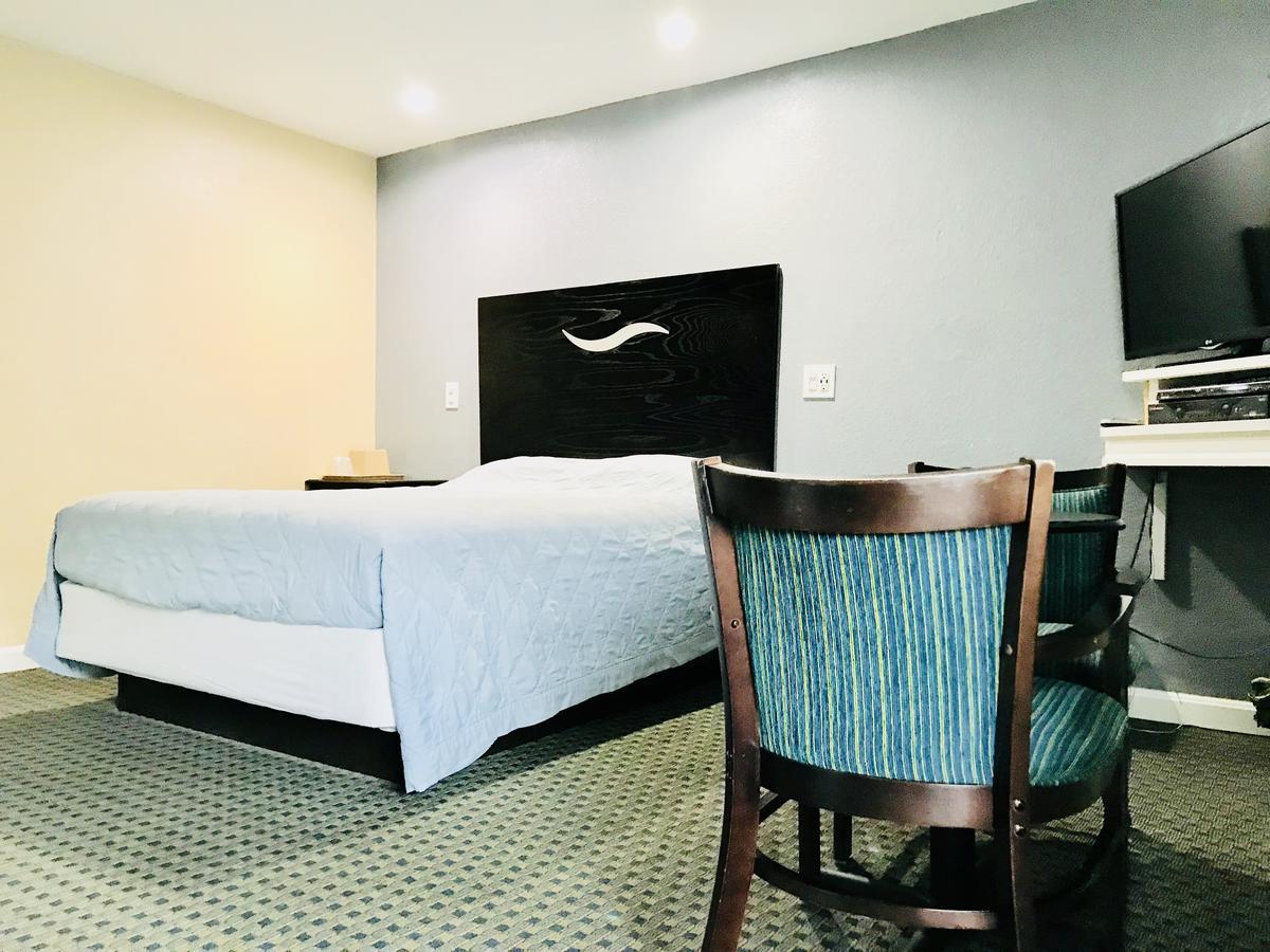 Chisholm'S Motor Inn Согас Экстерьер фото